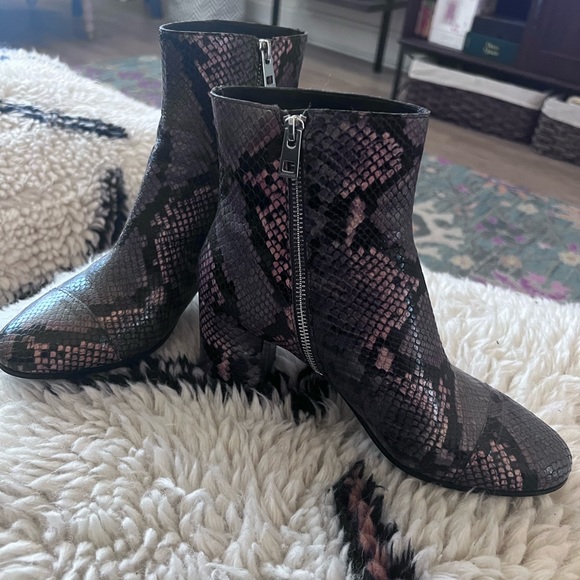 Zadig & Voltaire snakeskin boots. Size 40. - Picture 3 of 4
